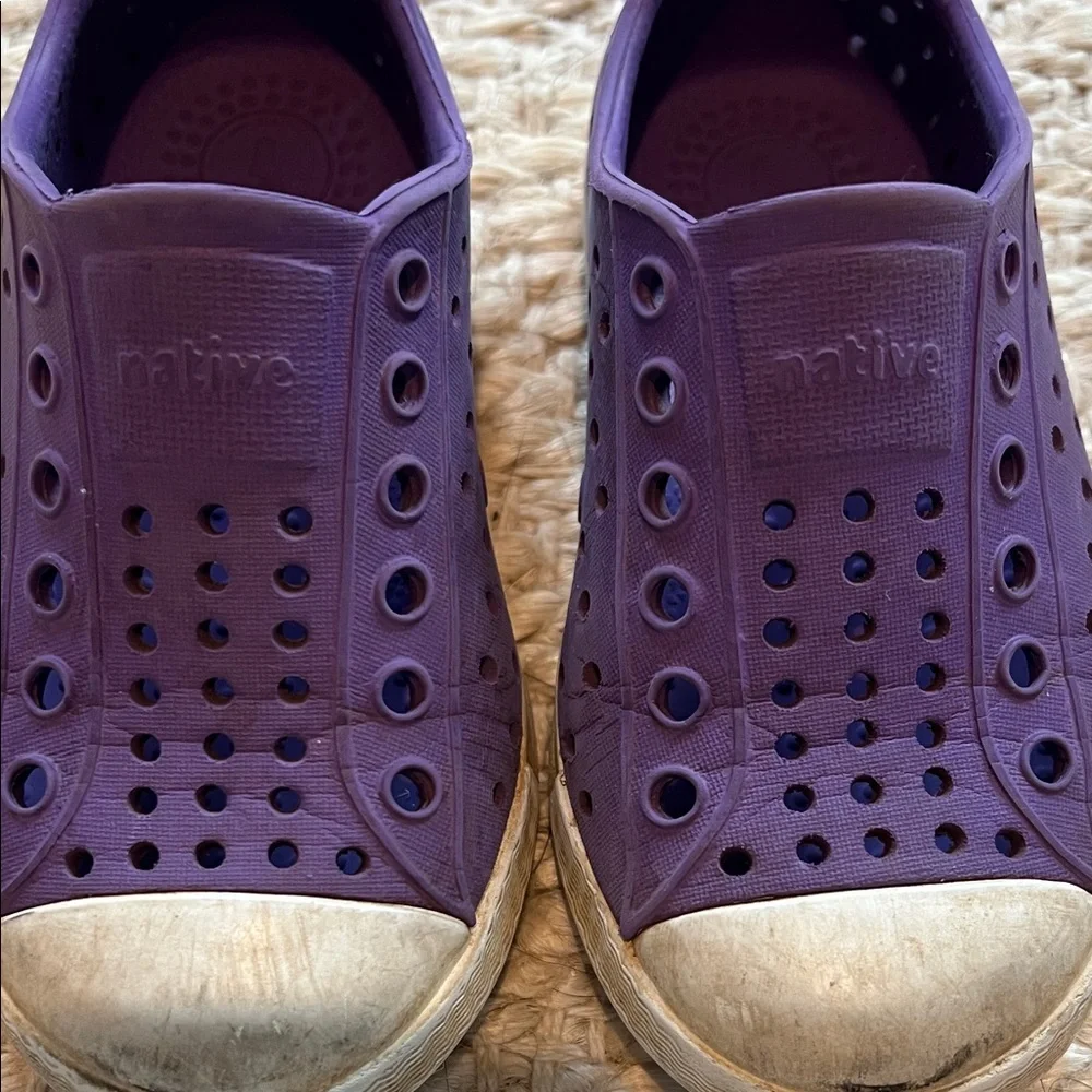 Native Kids Purple Slip-On Shoes with Glow in the Dark Toes